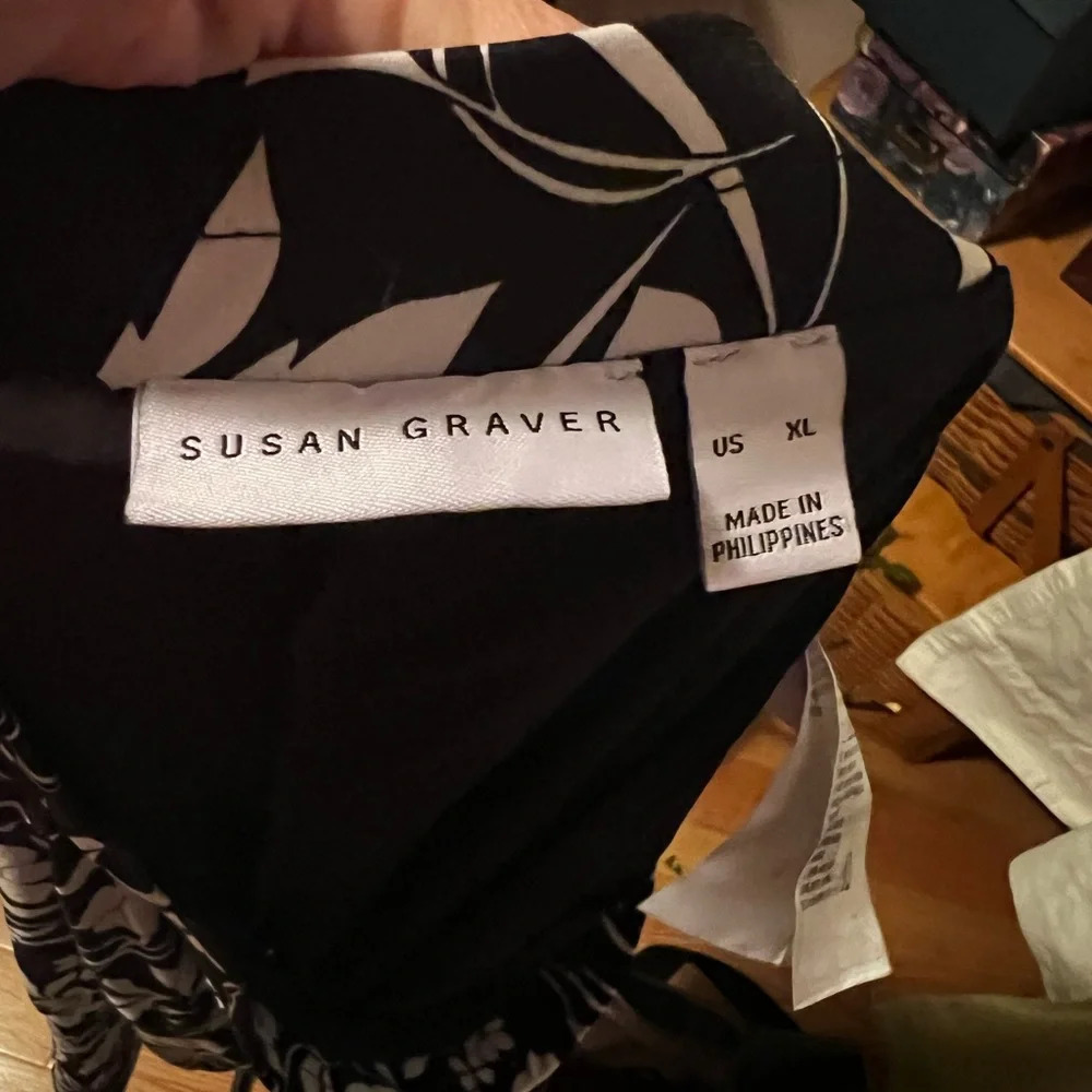 Susan Graver Women's XL Skort‎ Floral Black & White. Super stretchy! Tennis Golf - Picture 5 of 6